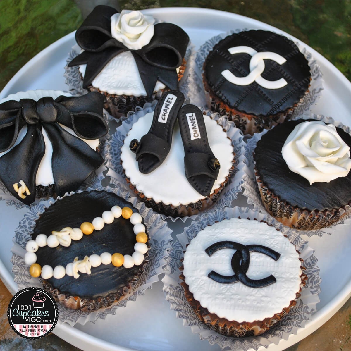 cupcakes-chanel-1.jpg