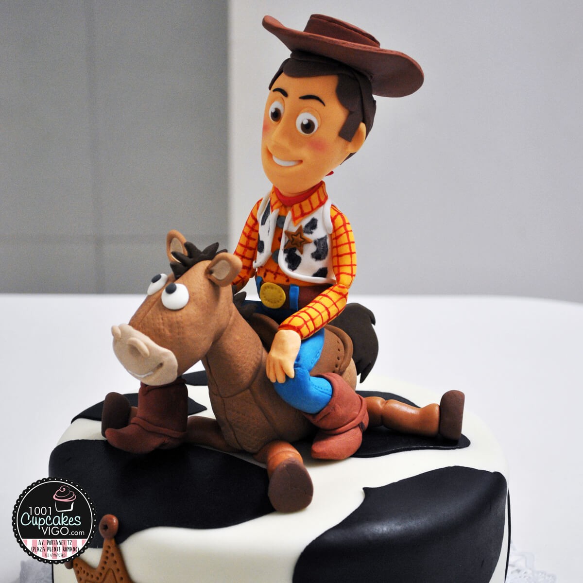 personaliza-tu-tarta-tarta-con-modelado-humano-3.jpg