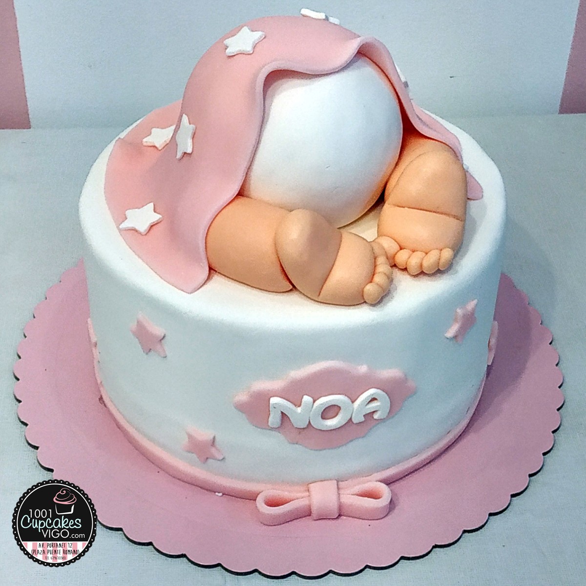 tarta-bautizo-modelado-bebe-y-mantita-1.jpg
