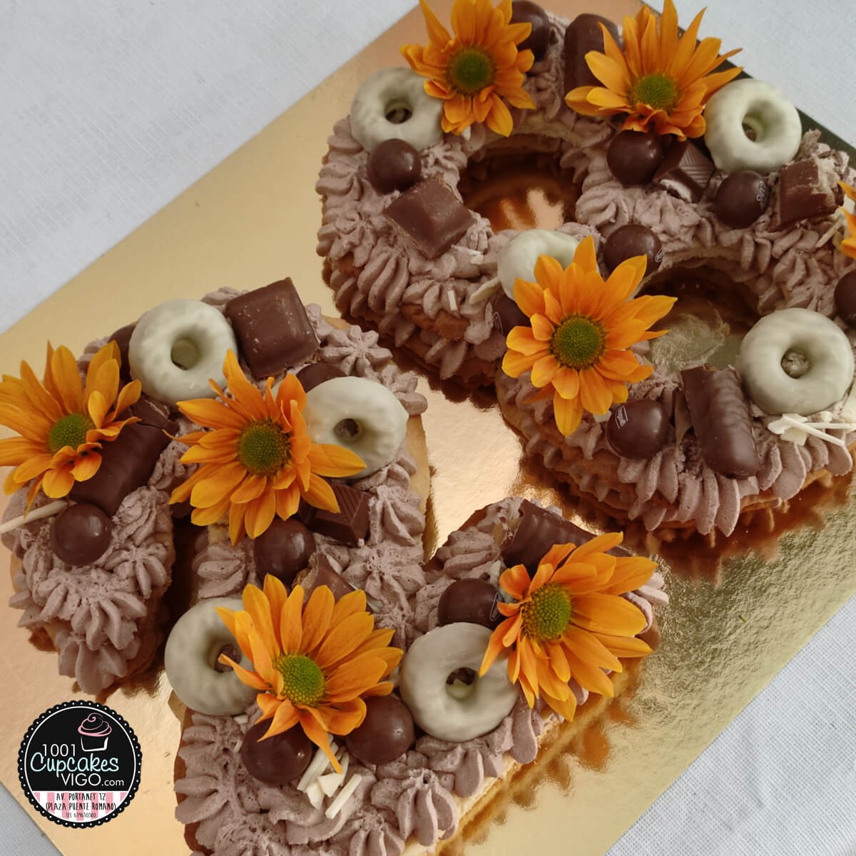 tarta-de-bizcocho-con-chocolates-y-frutos-del-bosque-11.jpg