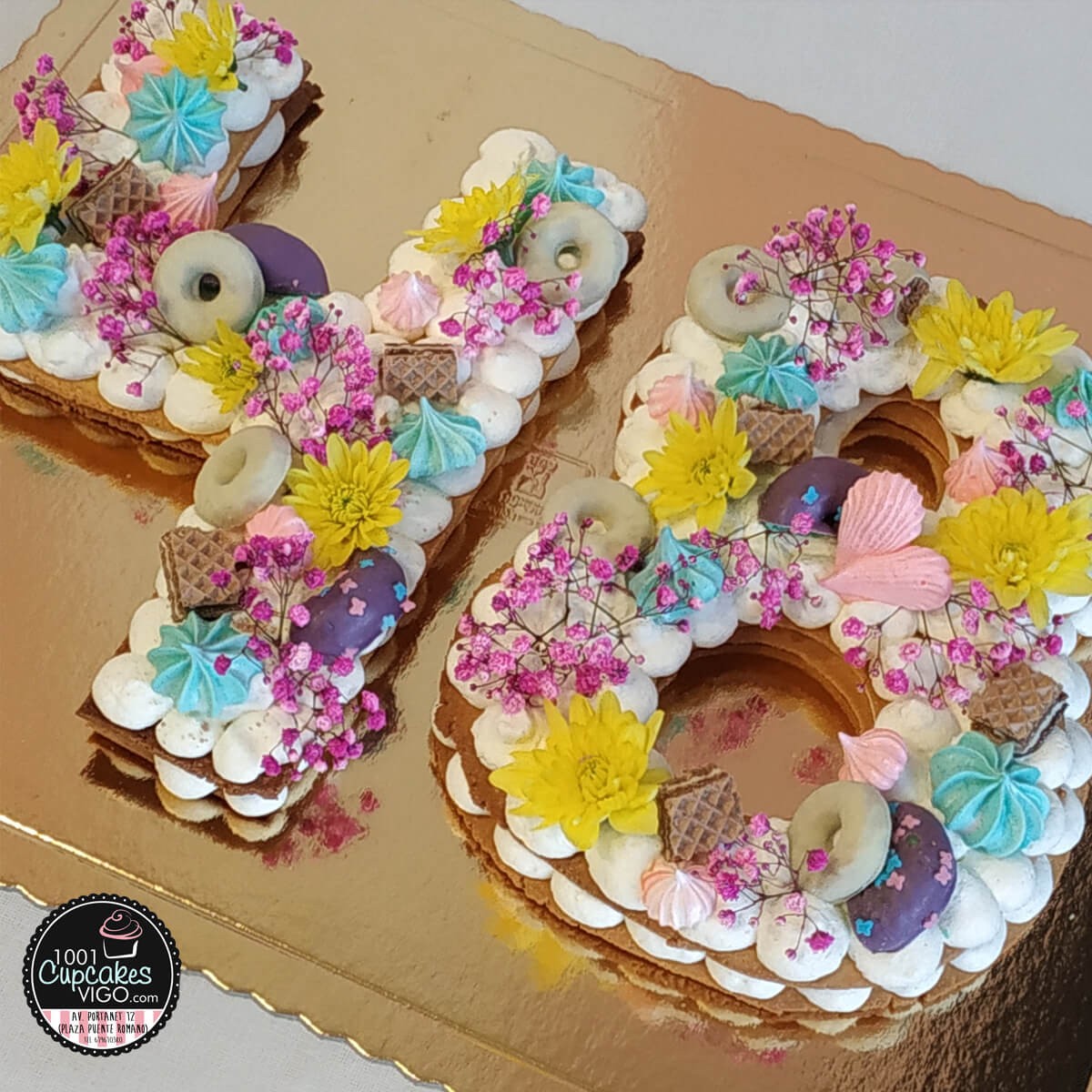 tarta-de-bizcocho-con-chocolates-y-frutos-del-bosque-9.jpg