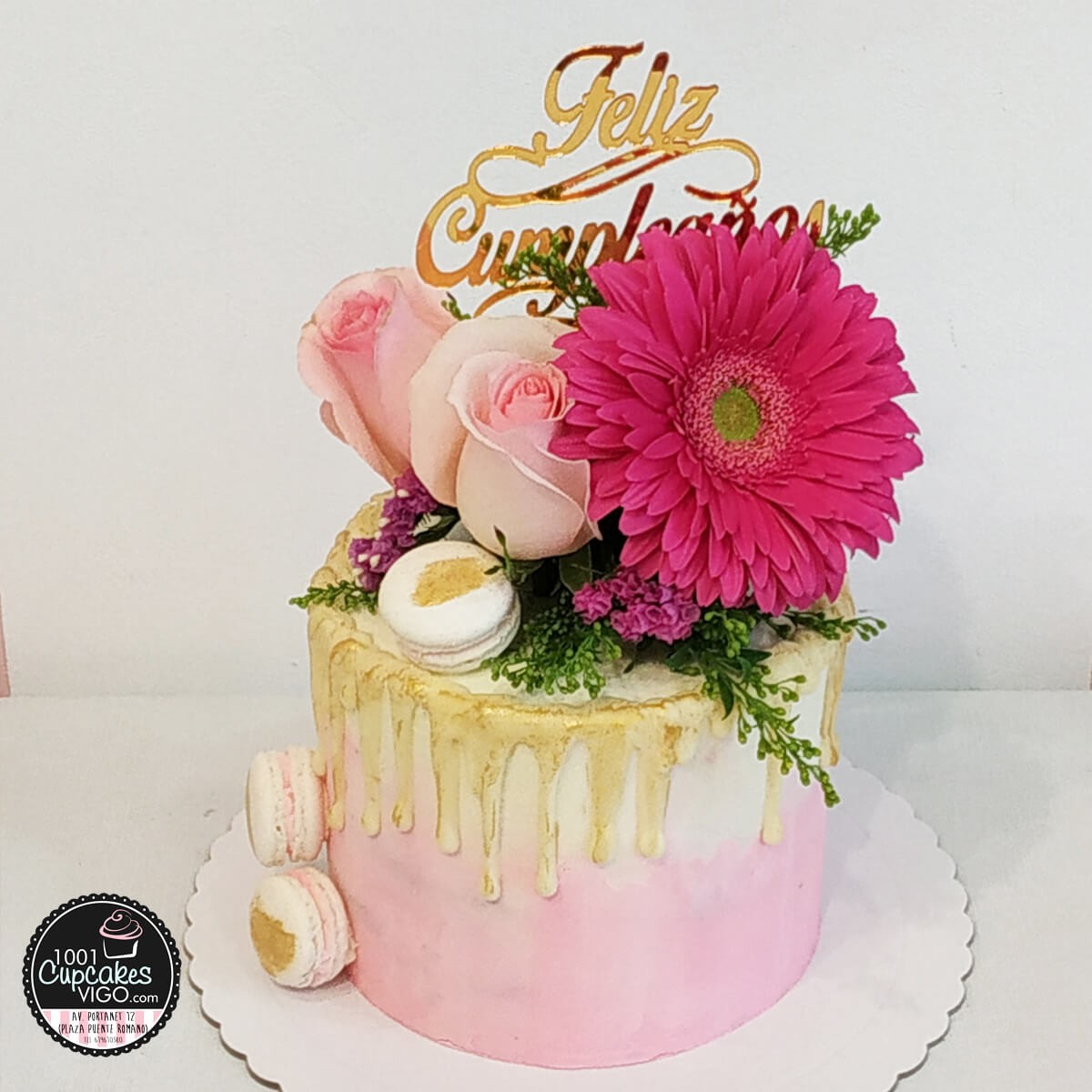 tarta-drip-con-flores.jpg